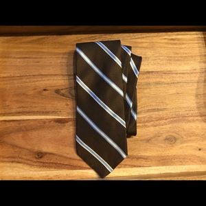 men’s Brooks brother’s tie
